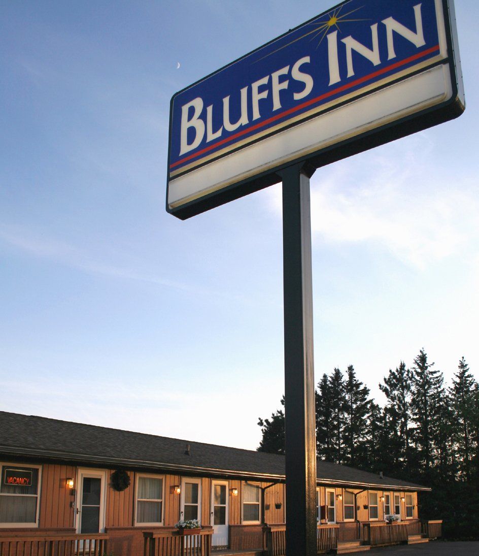 The Bluffs Motel Ontario Canada